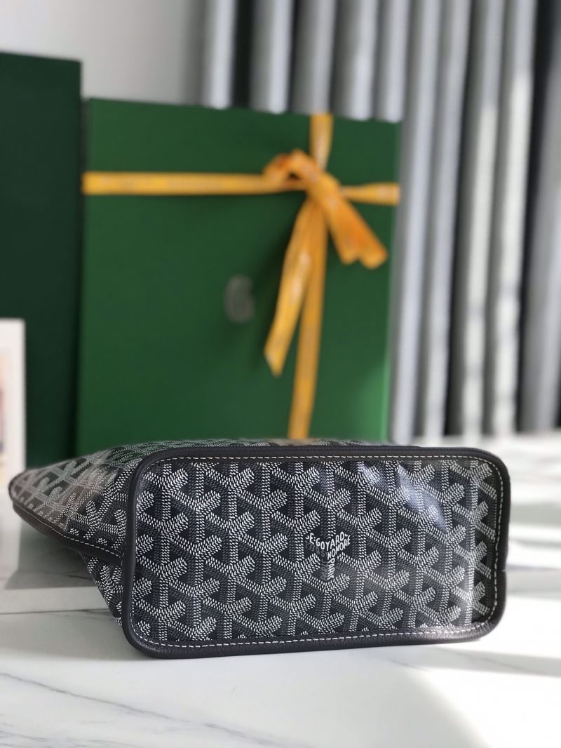 Goyard Shopping Bags